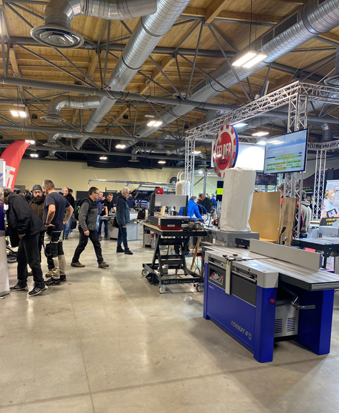 Výstava dřevoobráběcích strojů